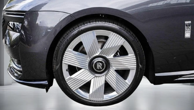 Rolls-Royce Spectre = NEW = Shooting Star Гаранция, снимка 5 - Автомобили и джипове - 52930149