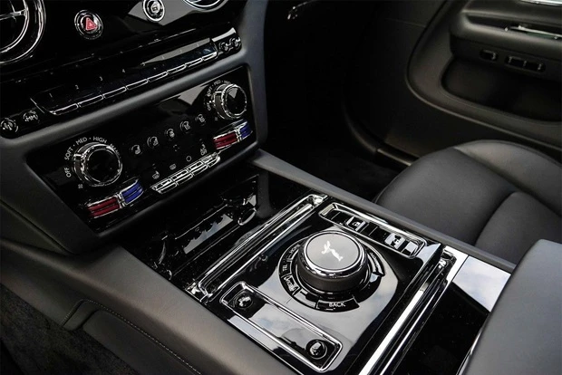 Rolls-Royce Spectre = NEW = Shooting Star Гаранция, снимка 13 - Автомобили и джипове - 52930149