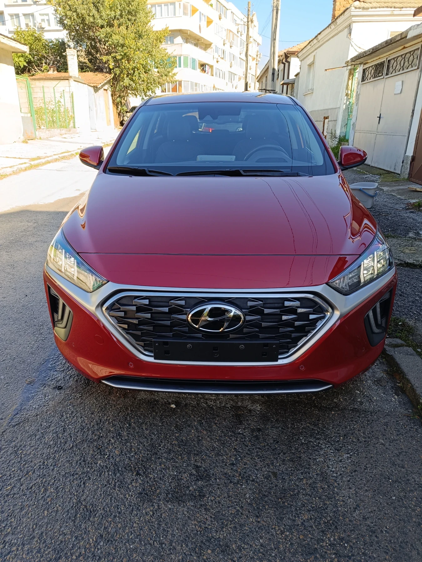 Hyundai Ioniq 1.6 Plug-in Hybrid , снимка 1