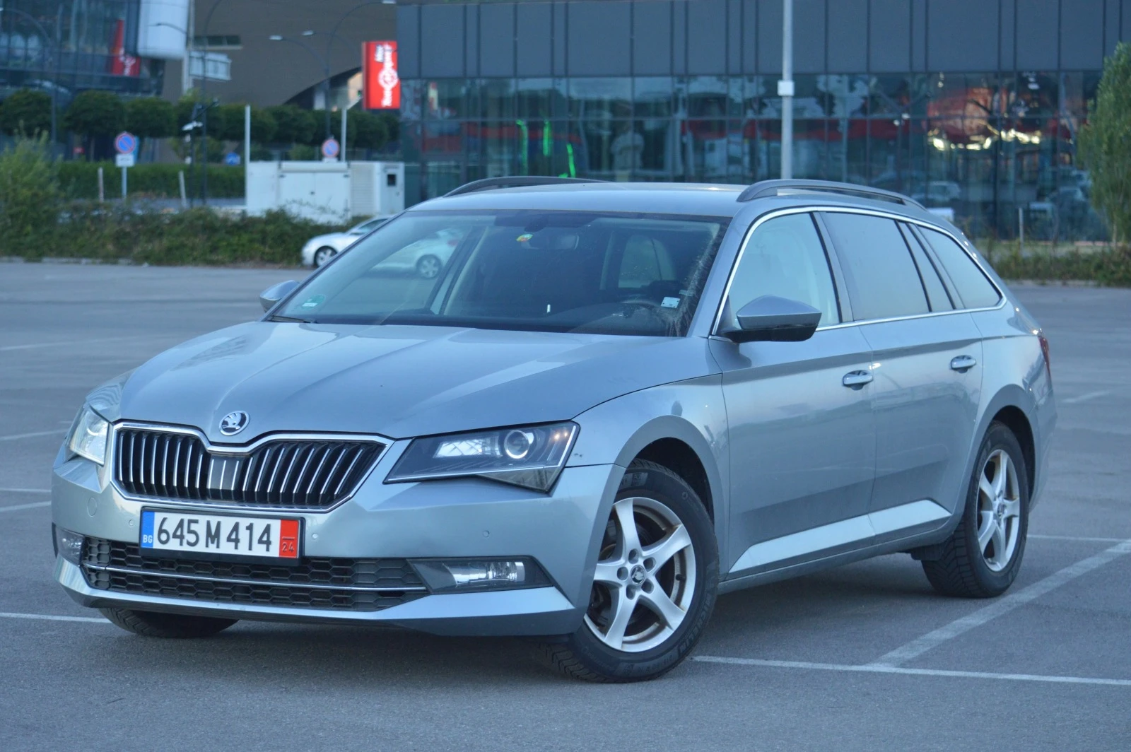 Skoda Superb 2.0 TDI / LED / CarPlay - изображение 3