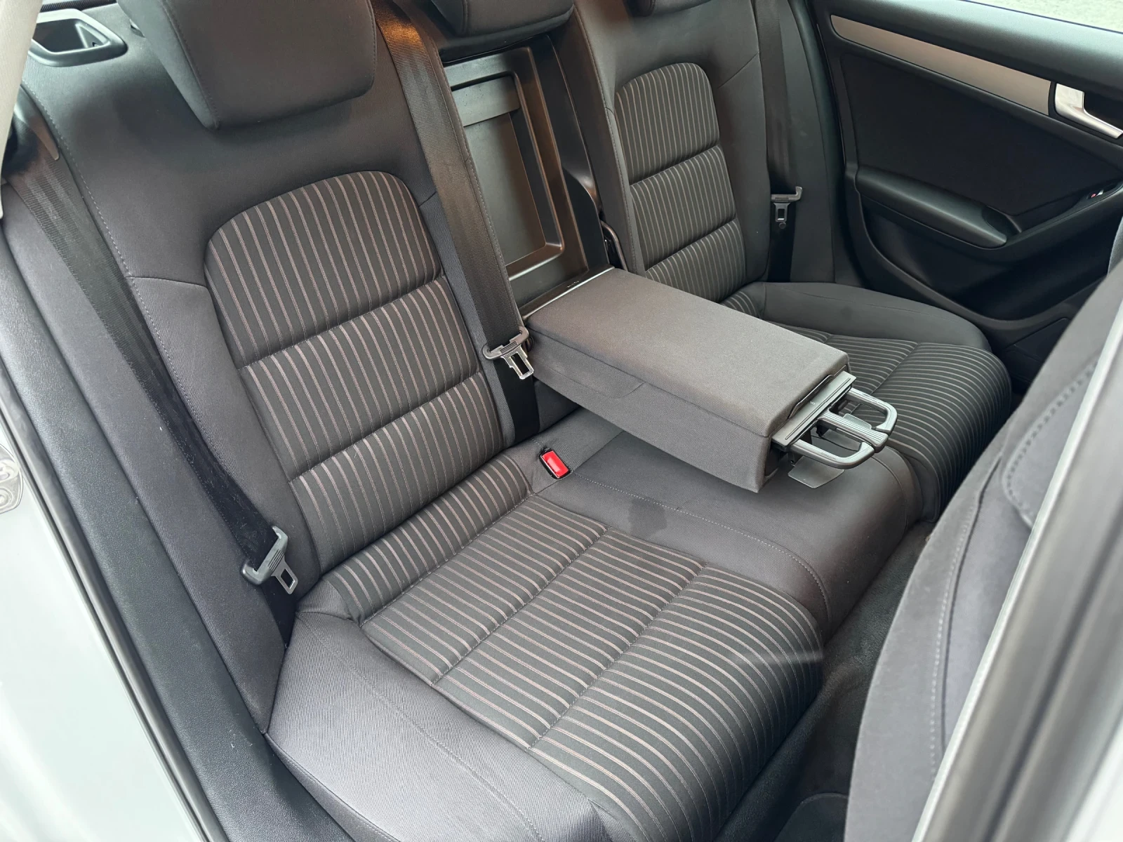 Audi A4 B8 FACELIFT 2.0 TDI 177 HP 2 ЧИФТА ДЖАНТИ С ГУМИ | Mobile.bg — изображение 11