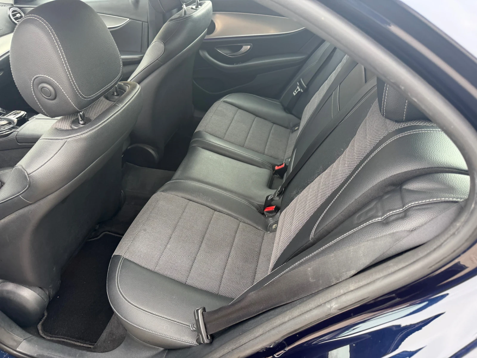 Mercedes-Benz E 350 D AMG | Mobile.bg — изображение 17