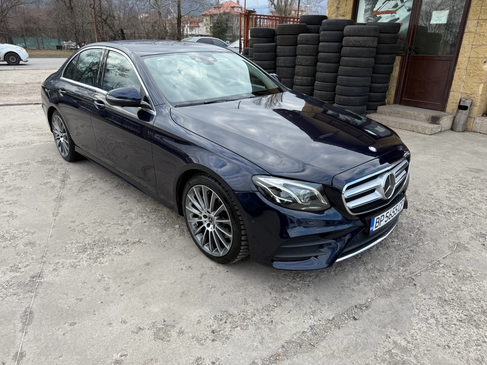 Mercedes-Benz E 350 D AMG - изображение 8