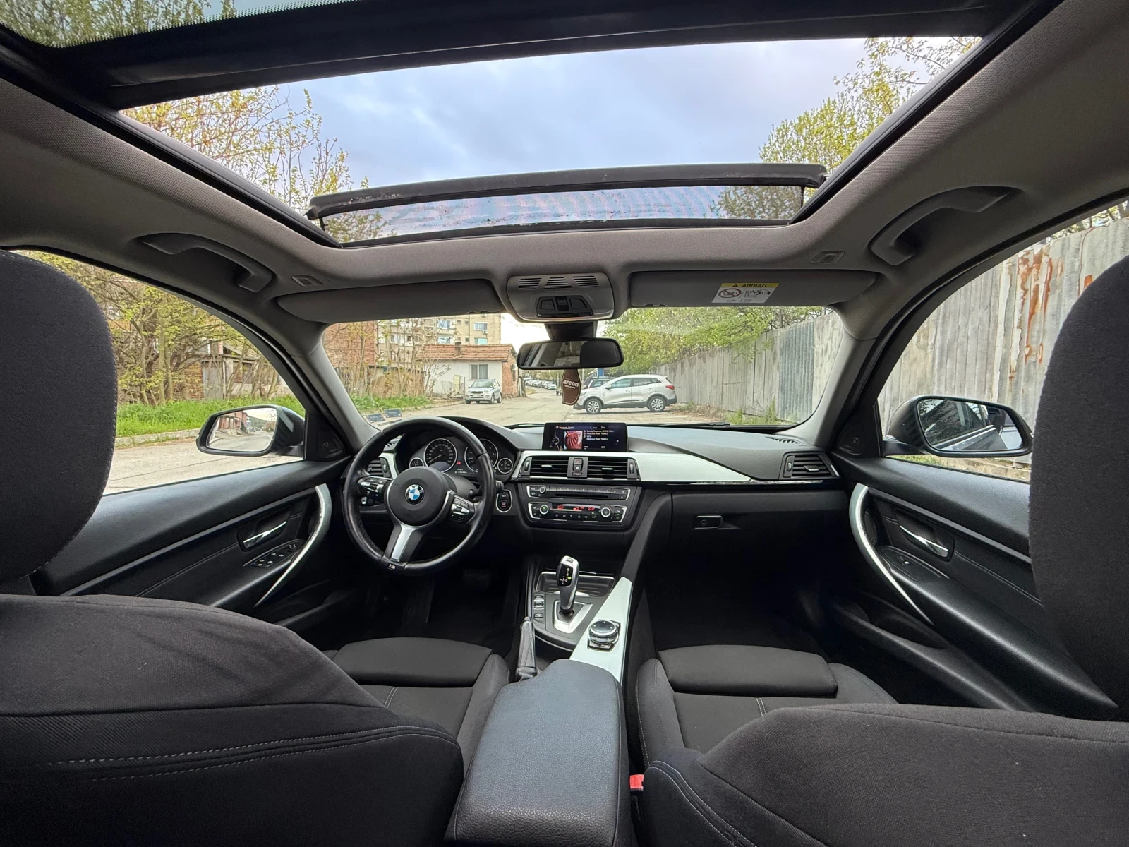 BMW 330 d xDrive 8ZF Sport Line, снимка 9 - Автомобили и джипове - 52053501