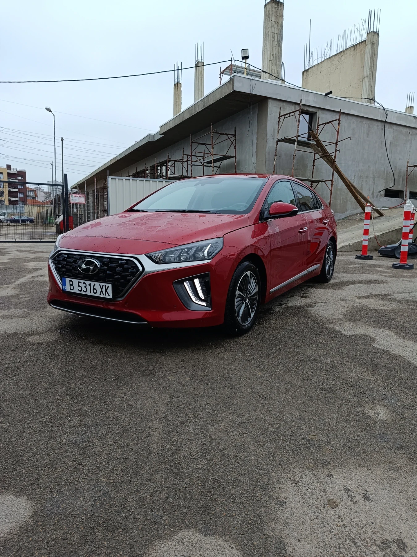 Hyundai Ioniq 1.6 Plug-in Hybrid  - изображение 2