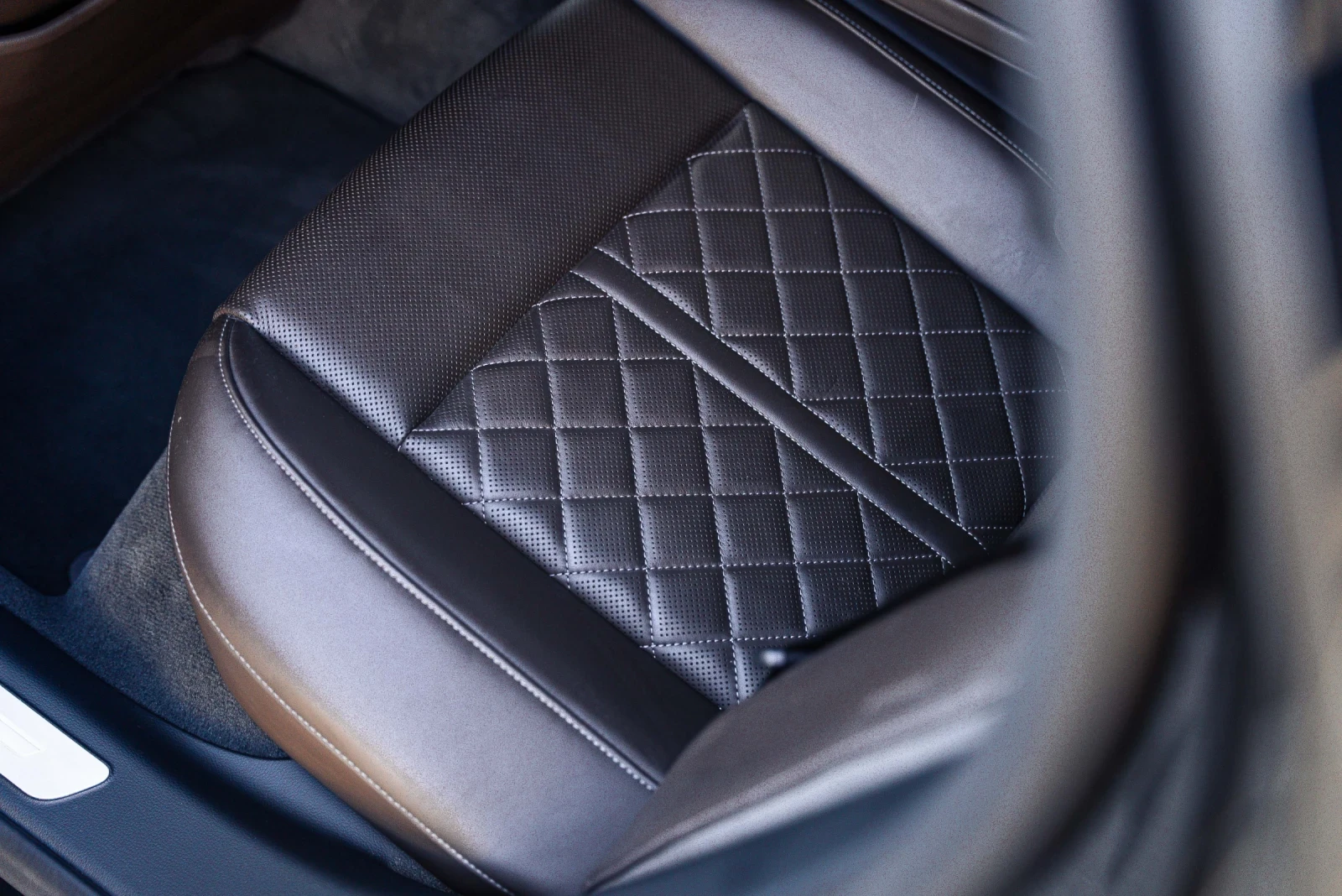 Audi A8 50 TDI 3 x S-line, 360, Night V. B&O, Pano, Печка - изображение 6