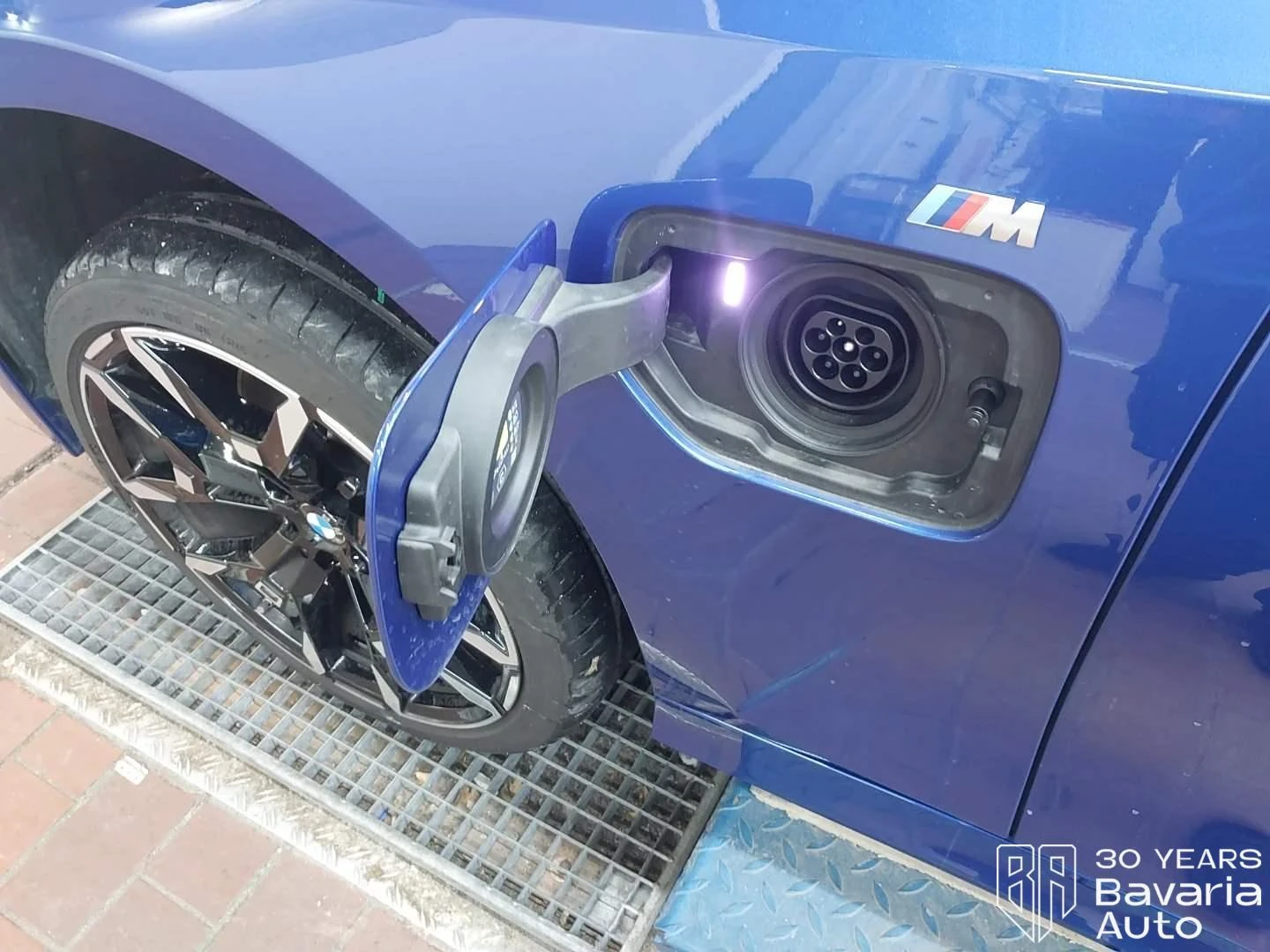 BMW 330 e M Sport Paket Sportautomatic | Mobile.bg � ����������� 13