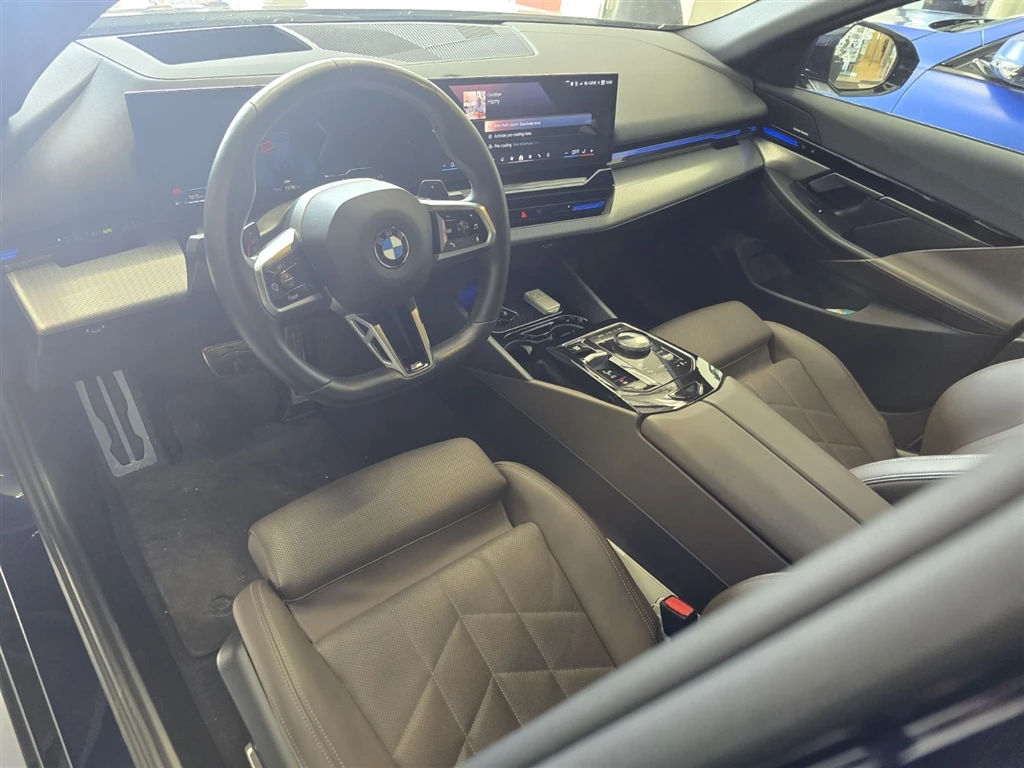 BMW 520 xDrive Sedan, снимка 6 - Автомобили и джипове - 53771188