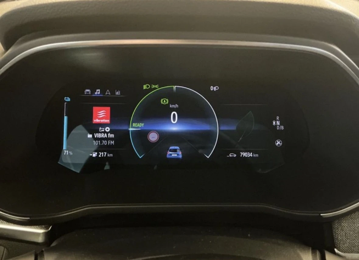 Renault Zoe, снимка 9 - Автомобили и джипове - 53814773