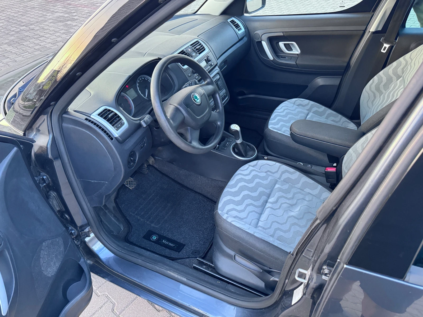 Skoda Roomster 1.4 MPI   86 к.с., снимка 9 - Автомобили и джипове - 53820672
