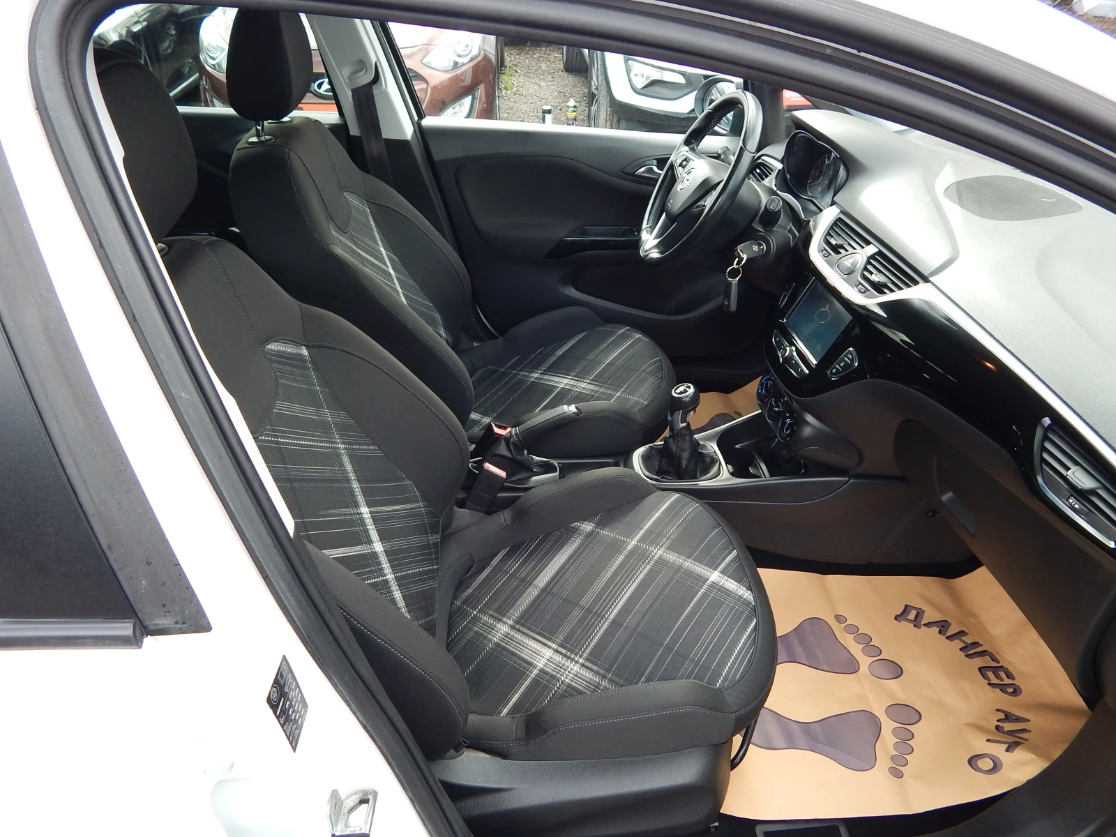 Opel Corsa 1.4i* EURO6* ГАЗ* , снимка 16 - Автомобили и джипове - 54090749