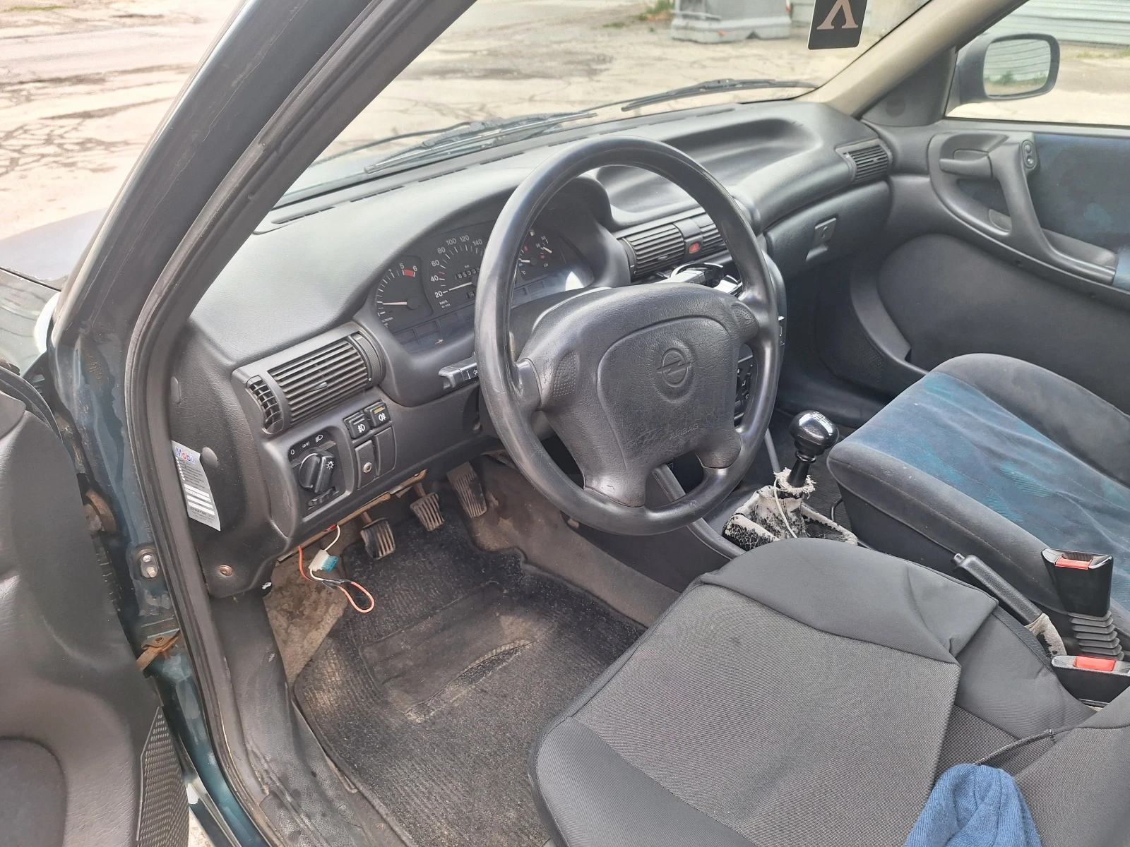 Opel Astra, снимка 5 - Автомобили и джипове - 54171395