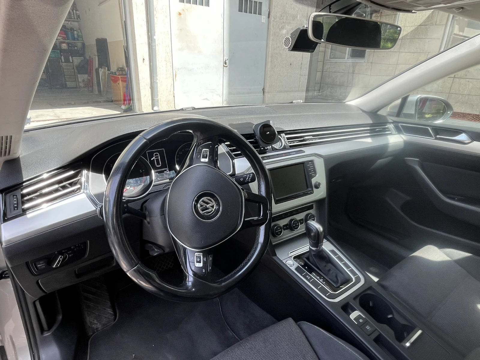 VW Passat B8 variant, снимка 12 - Автомобили и джипове - 54666637