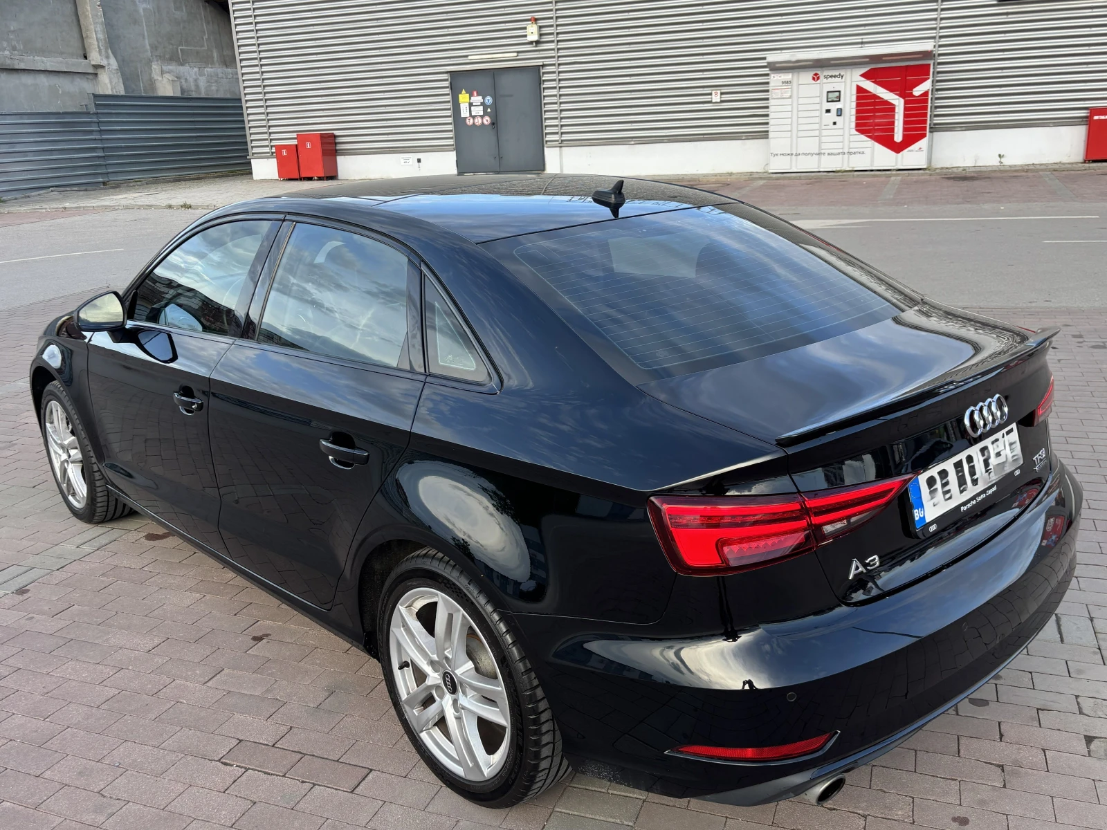 Audi A3 2.0 TFSI, снимка 5 - Автомобили и джипове - 54750877