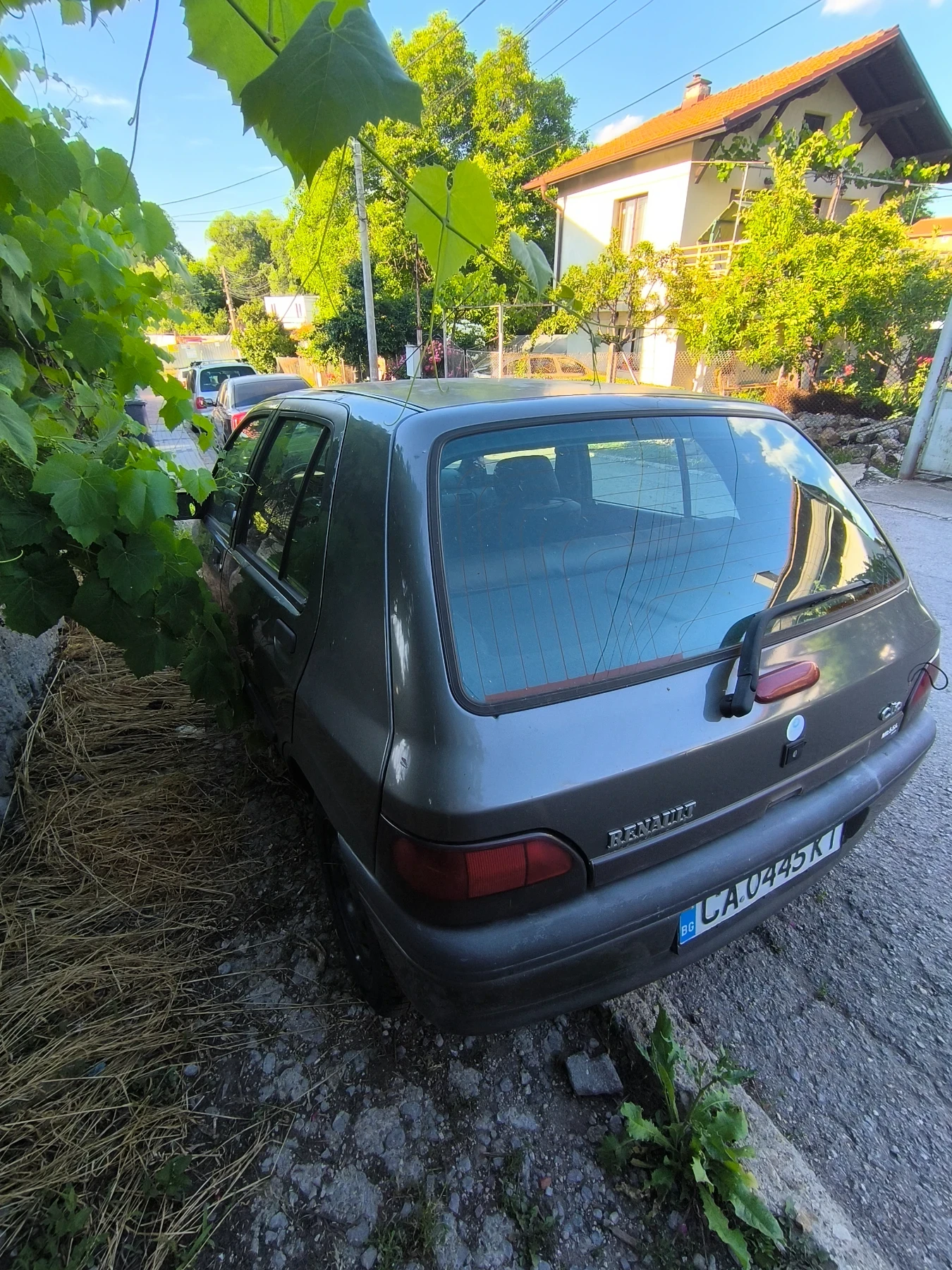 Renault Clio, снимка 3 - Автомобили и джипове - 54962061