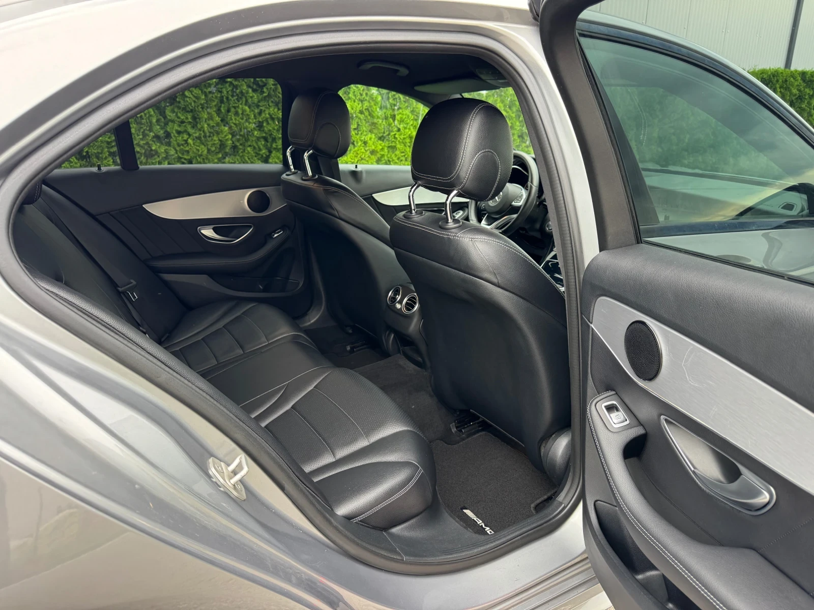 Mercedes-Benz C 250 CDI 4Matic/AMG/ШВЕЙЦАРИЯ!!!, снимка 15 - Автомобили и джипове - 54993193