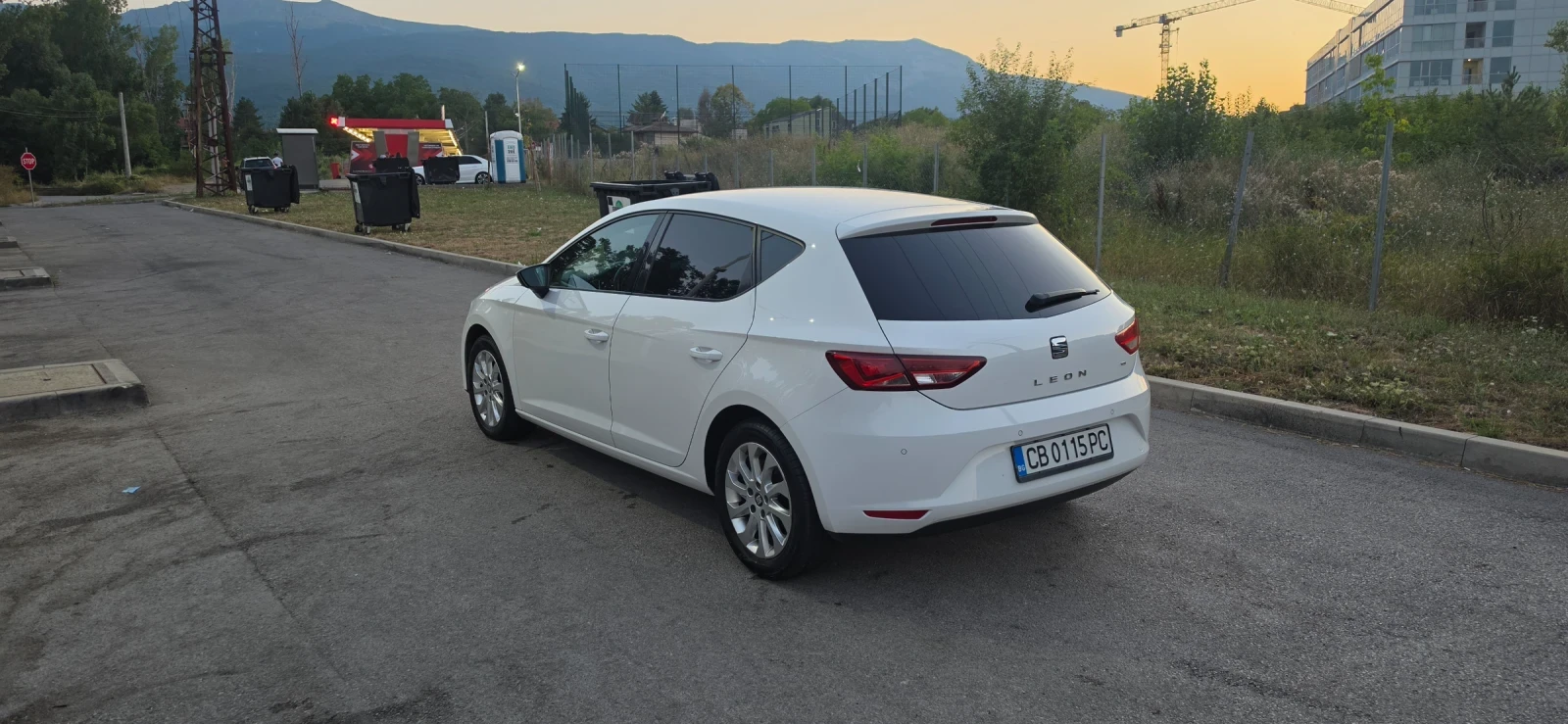 Seat Leon, снимка 4 - Автомобили и джипове - 55546833