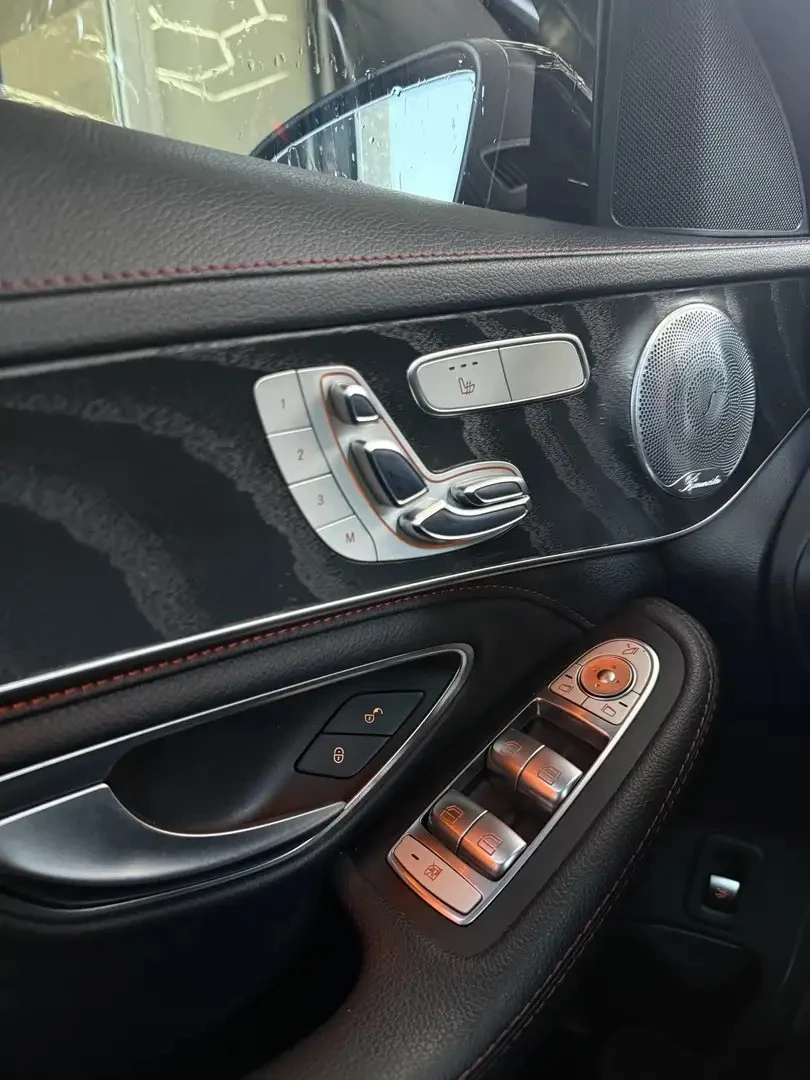 Mercedes-Benz C 43 AMG 4MATIC* КОЖА* ПОДГРЕВ* ОБДУХВ* BURMASTER* PANO* 36, снимка 6 - Автомобили и джипове - 55640920