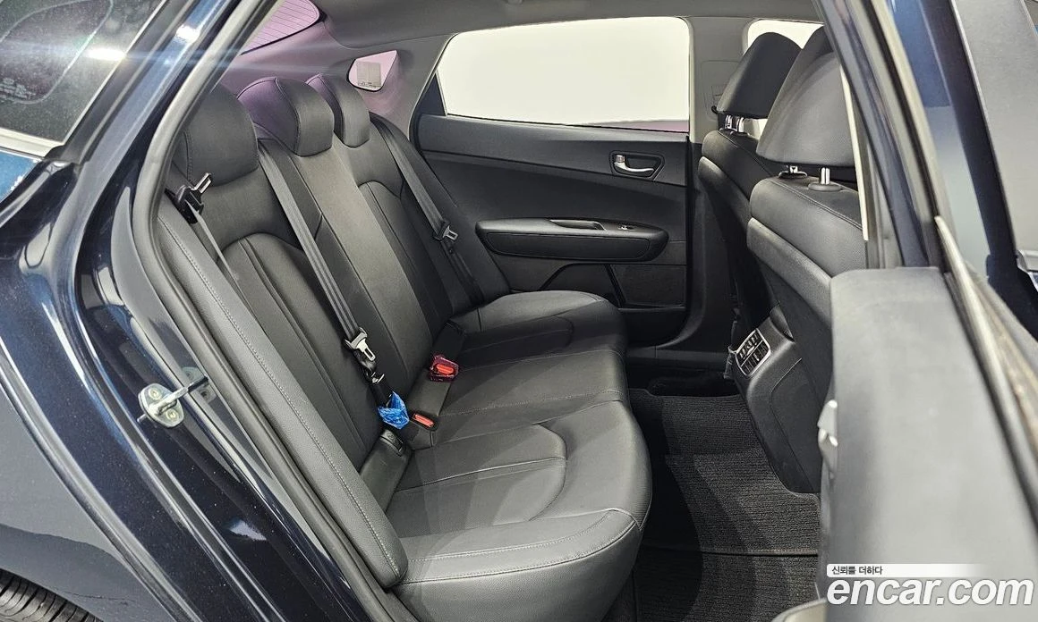 Kia K5 1.7 Diesel Prestige, снимка 16 - Автомобили и джипове - 55669081