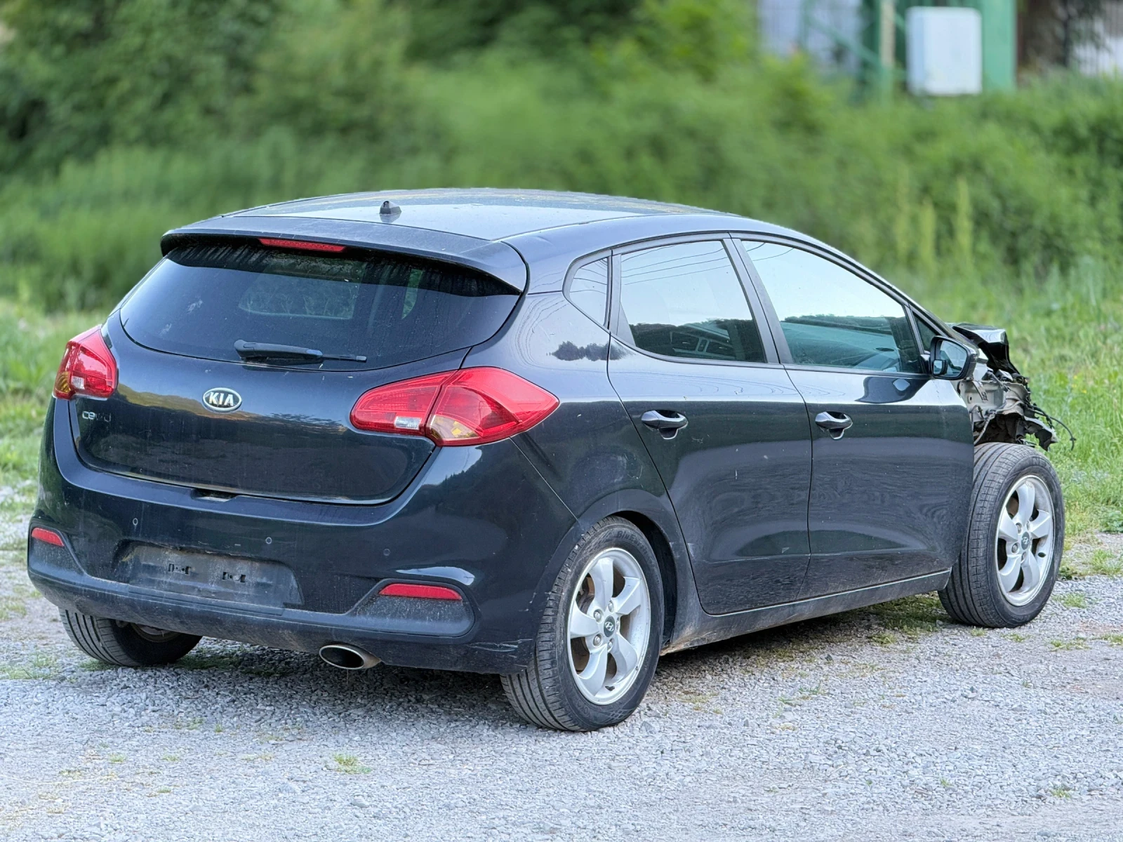 Kia Ceed 1.4 I , снимка 6 - Автомобили и джипове - 55744586
