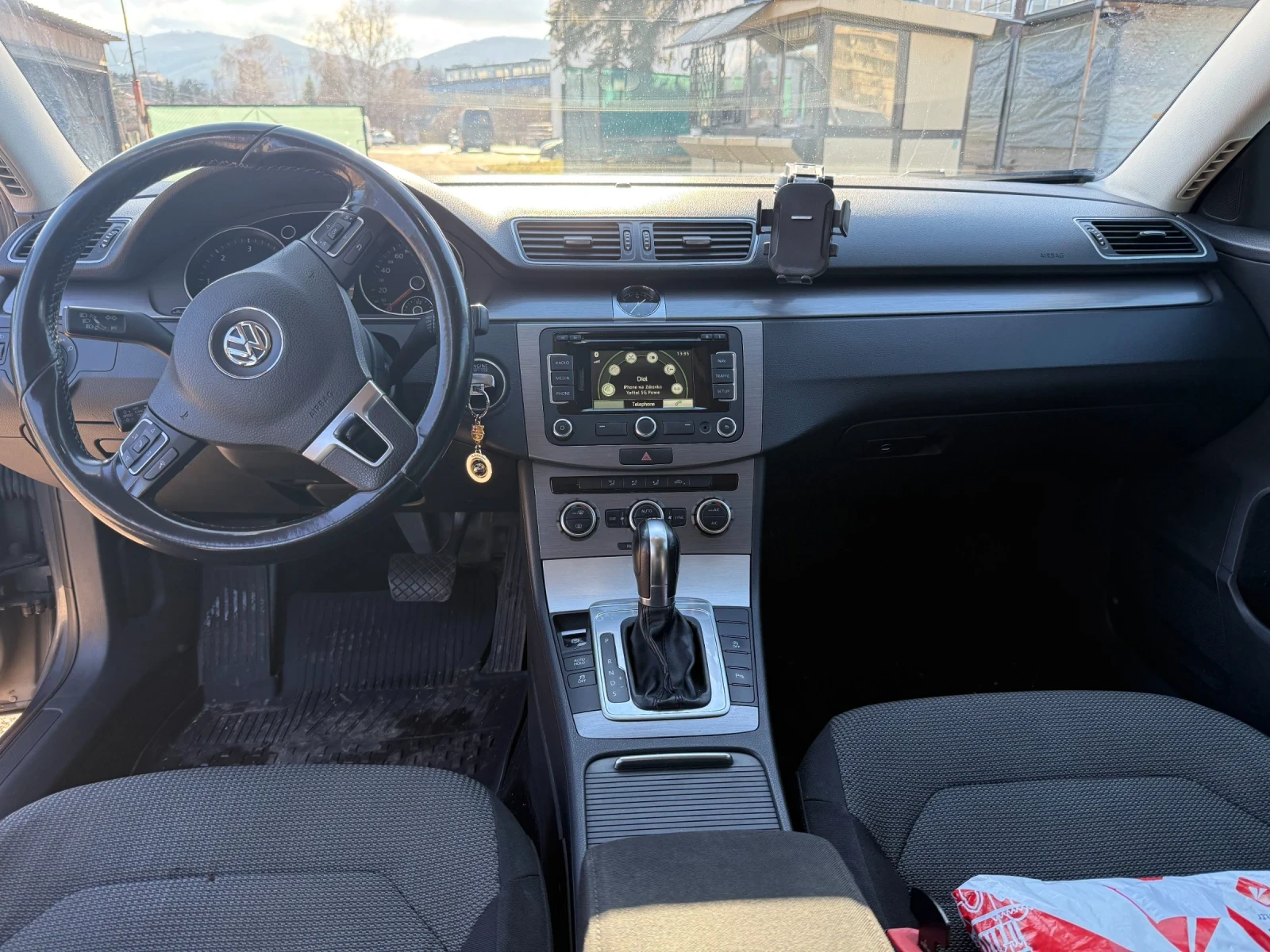 VW Passat Напълно обслужен , снимка 13 - Автомобили и джипове - 55949138