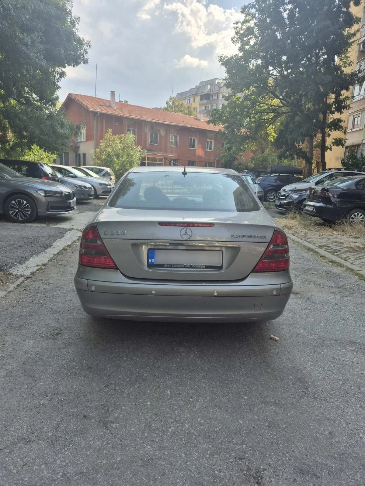 Mercedes-Benz E 200, снимка 2 - Автомобили и джипове - 56080711