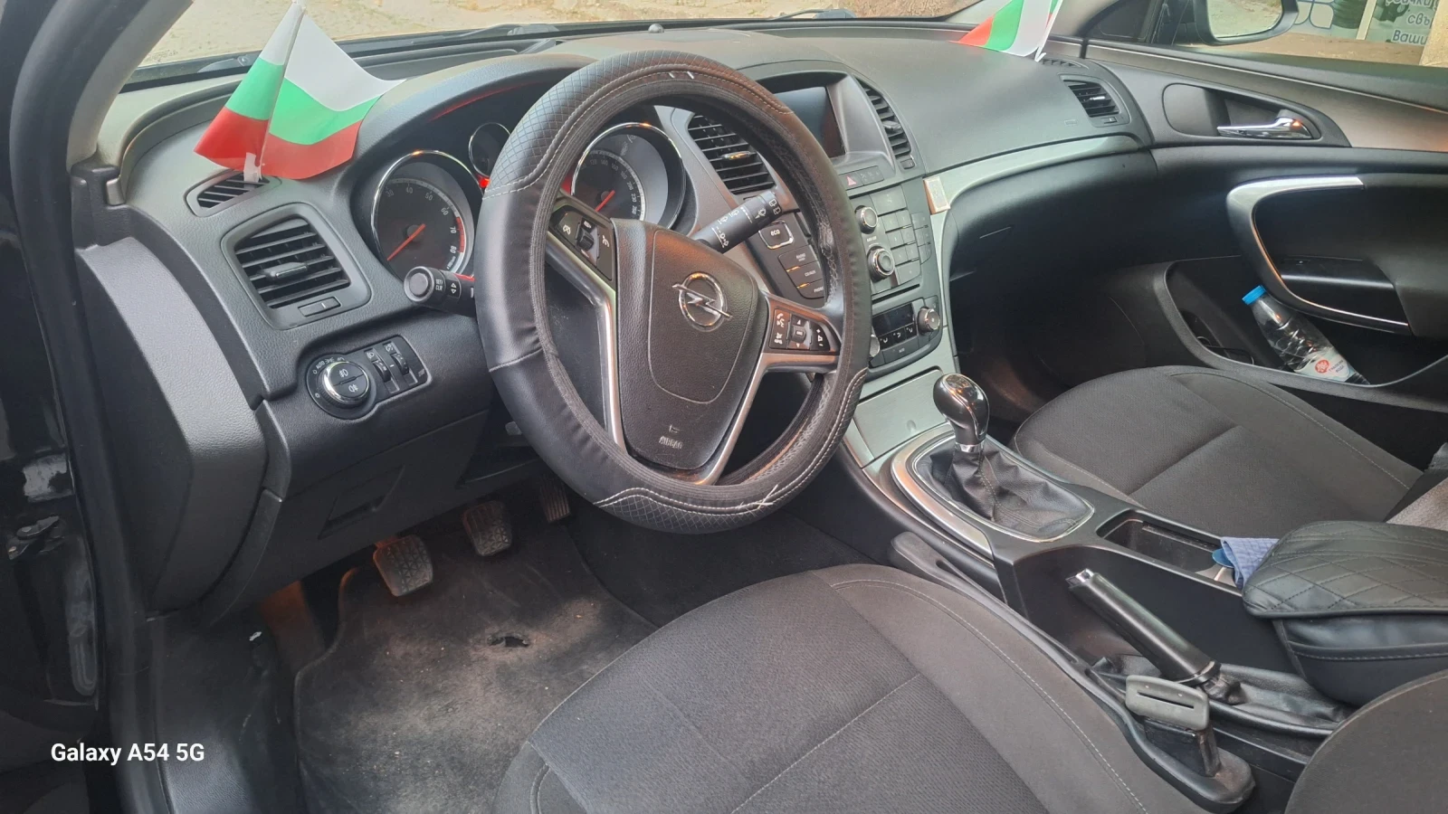 Opel Insignia 1.4 Спорт Туърър, снимка 4 - Автомобили и джипове - 56088391