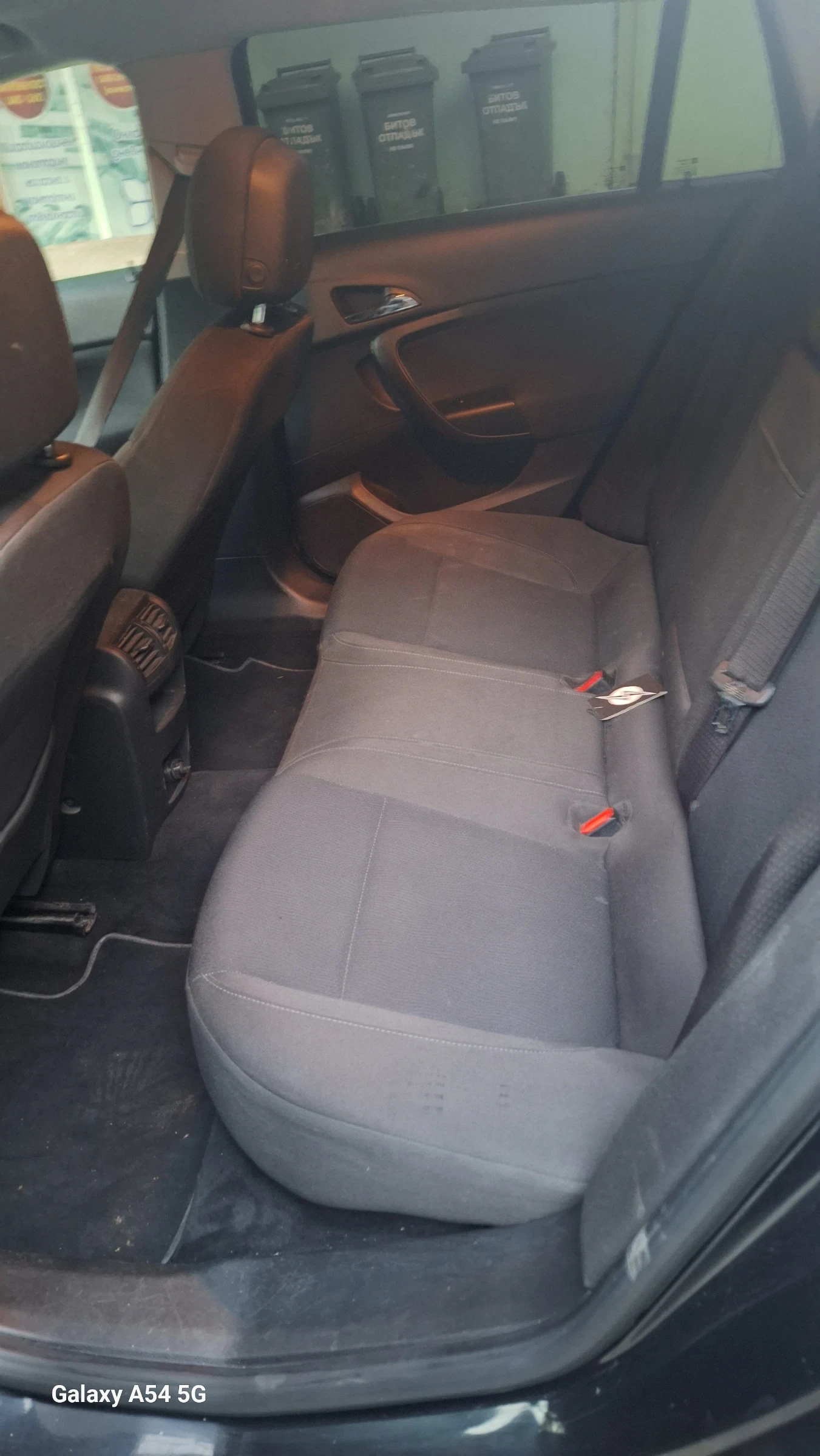 Opel Insignia 1.4 Спорт Туърър, снимка 8 - Автомобили и джипове - 56088391