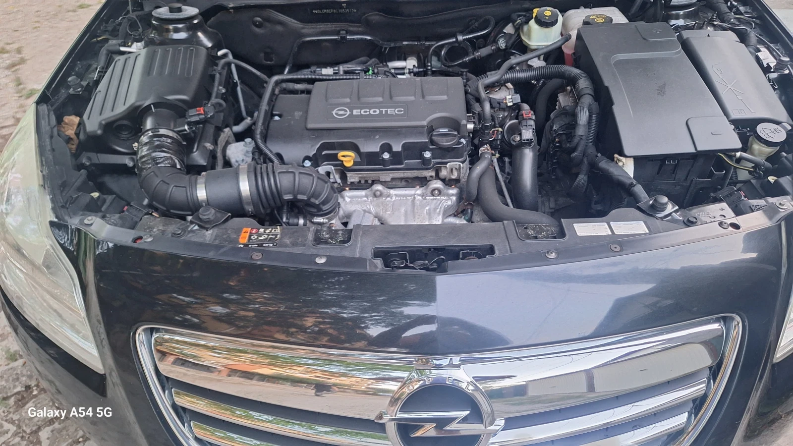 Opel Insignia 1.4 Спорт Туърър, снимка 9 - Автомобили и джипове - 56088391