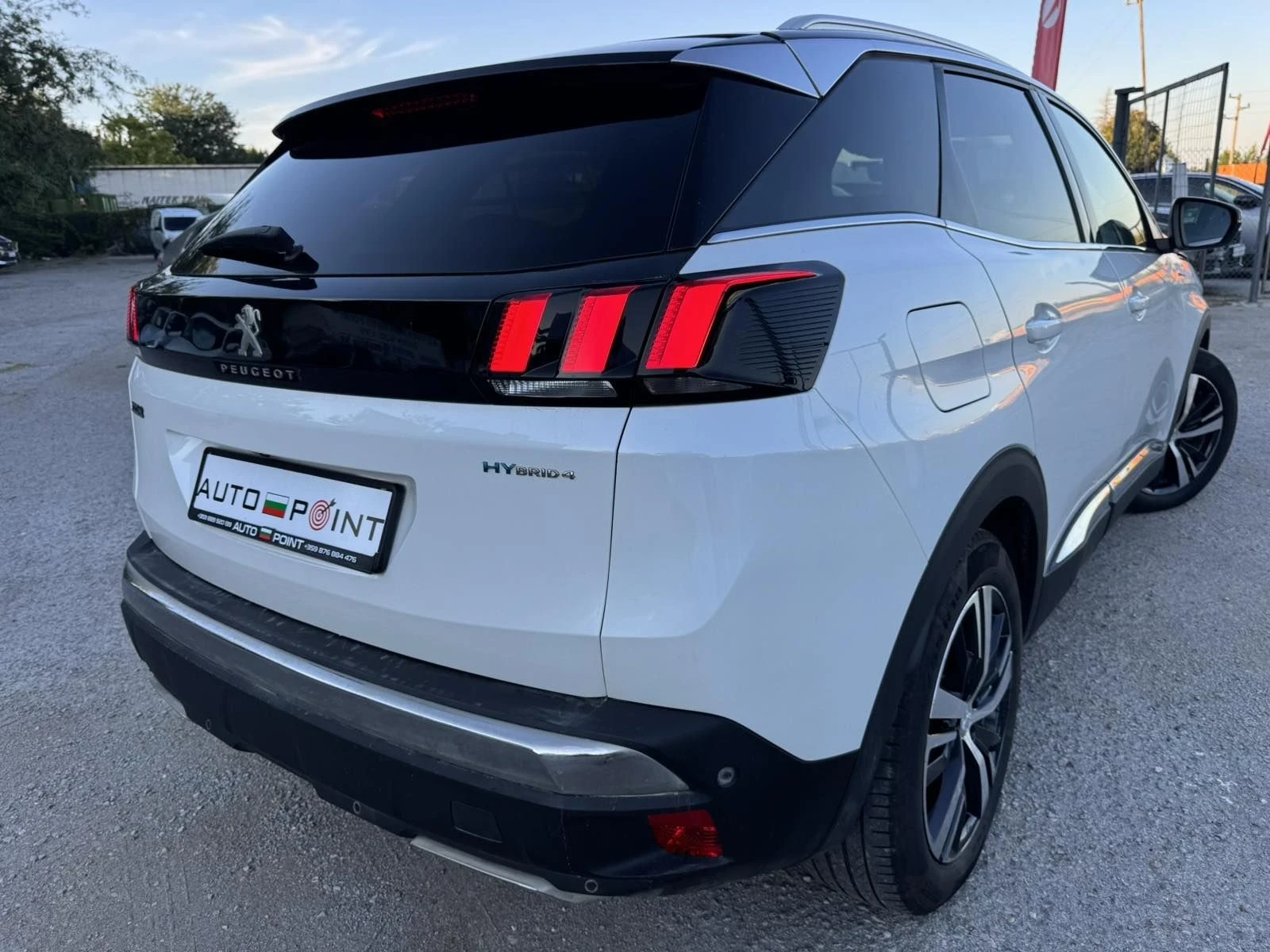 Peugeot 3008 1.6 PLUG IN 300 * EAT 8 * 4X4 * GT - line , снимка 4 - Автомобили и джипове - 56123711