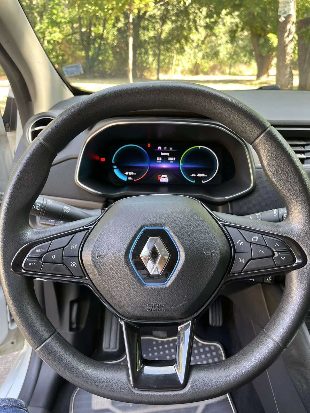 Renault Zoe, снимка 7 - Автомобили и джипове - 56148849