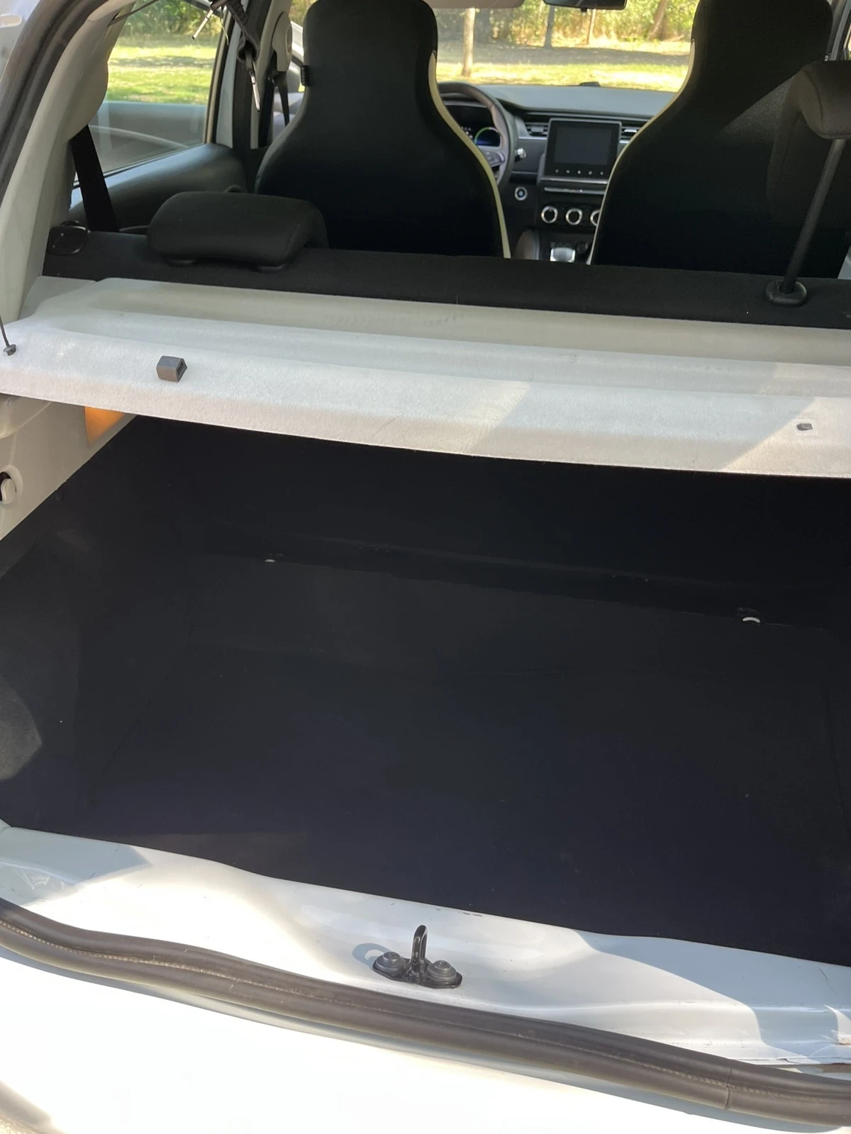 Renault Zoe, снимка 13 - Автомобили и джипове - 56148849