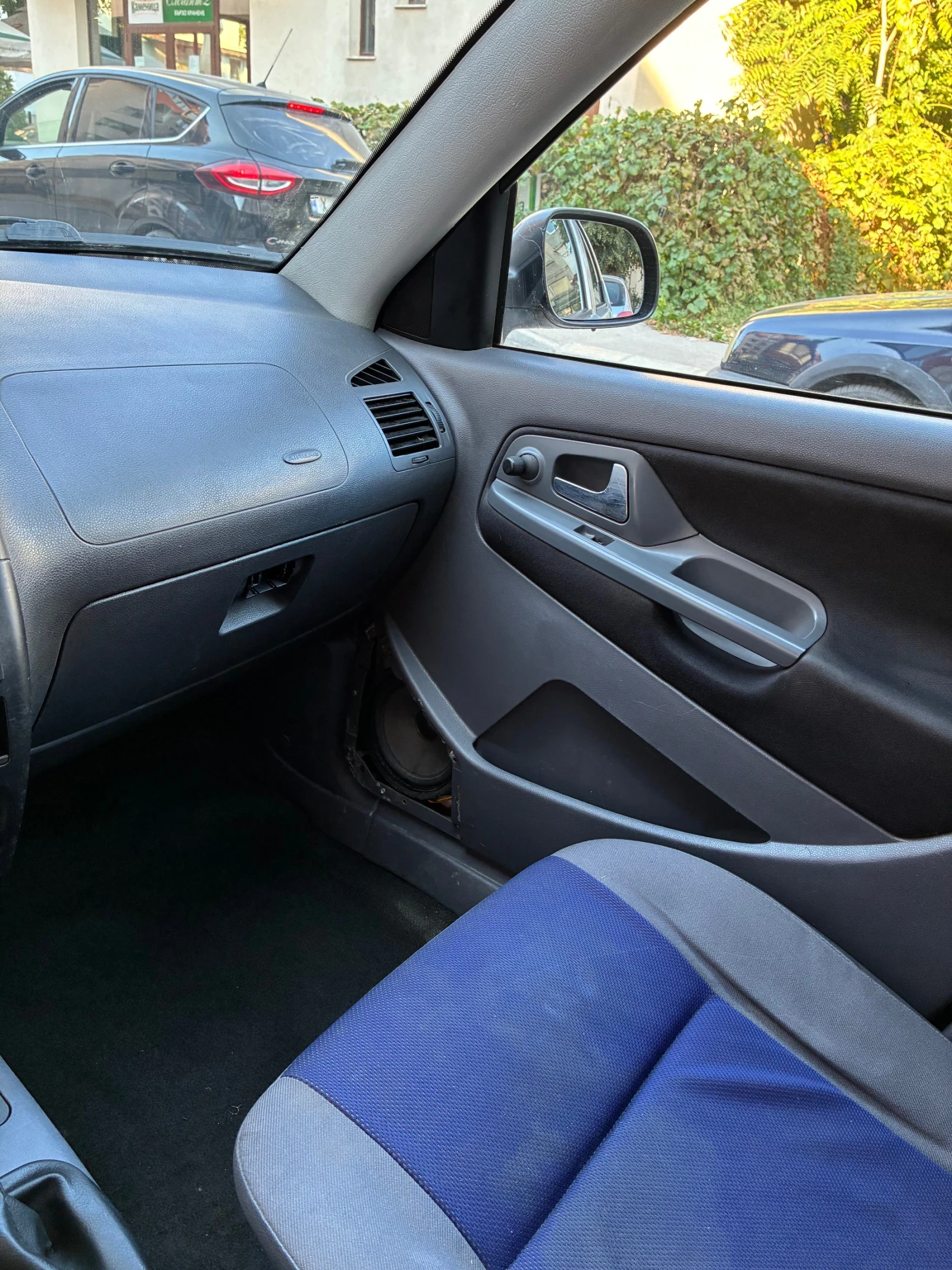 Seat Cordoba, снимка 14 - Автомобили и джипове - 56253242