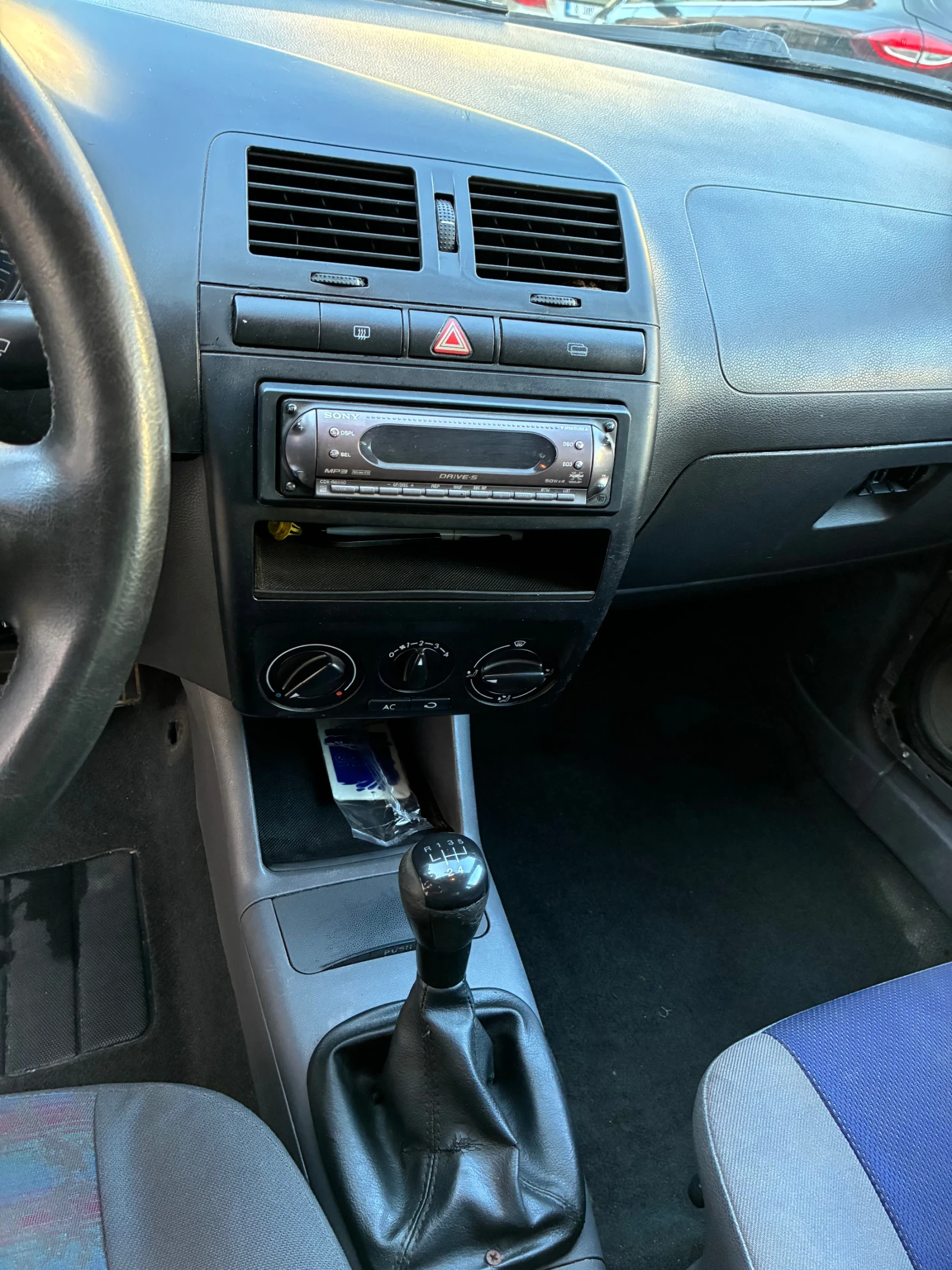 Seat Cordoba, снимка 13 - Автомобили и джипове - 56253242