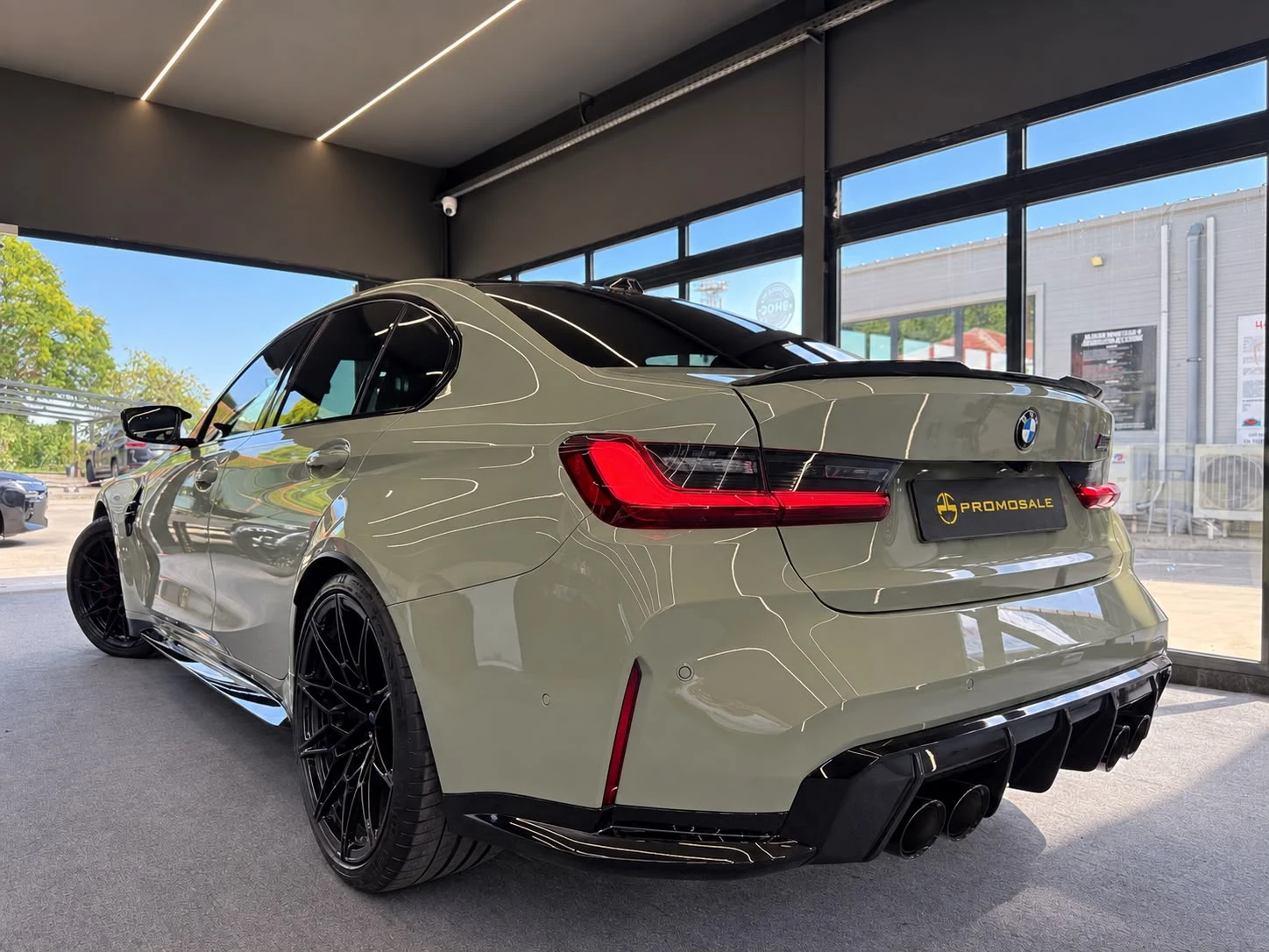 BMW M3 Competition* Full* Carbon Ceramic* H&K* ЛИЗИНГ , снимка 4 - Автомобили и джипове - 56294282