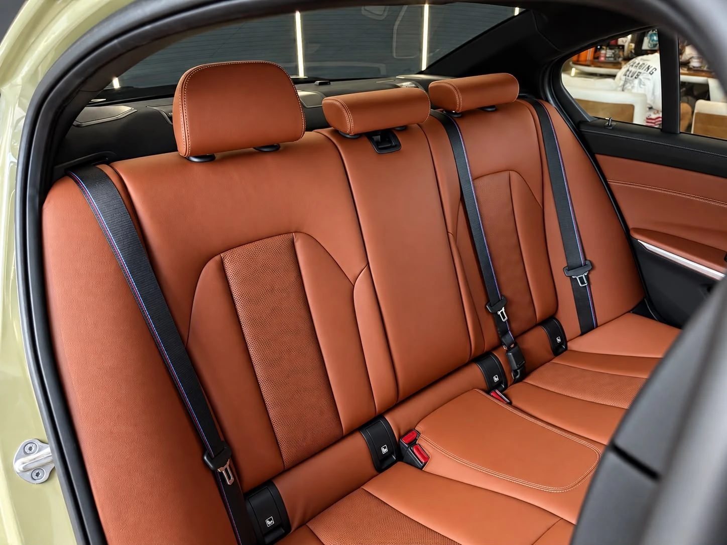 BMW M3 Competition* Full* Carbon Ceramic* H&K* ЛИЗИНГ , снимка 16 - Автомобили и джипове - 56294282