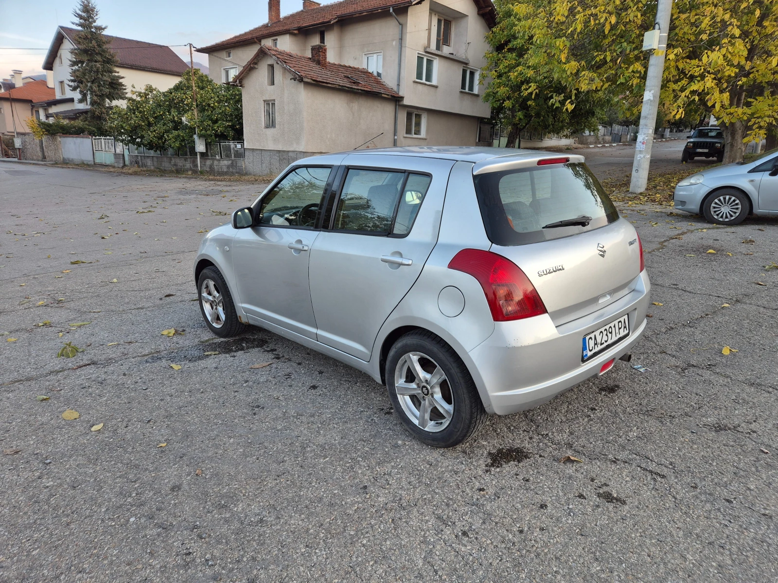 Suzuki Swift 1.3 KLIMA, снимка 3 - Автомобили и джипове - 56649168