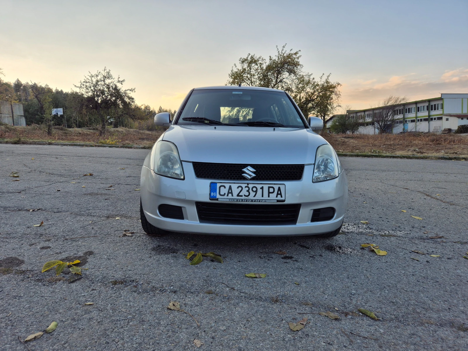 Suzuki Swift 1.3 KLIMA, снимка 8 - Автомобили и джипове - 56649168