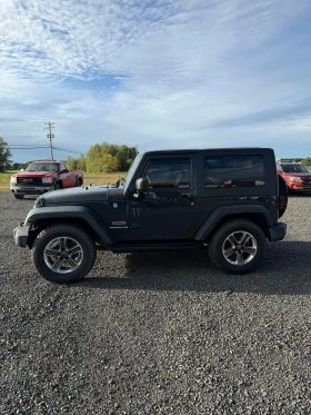 Jeep Wrangler Sport* CARFAX* АВТОКРЕДИТ БЕЗ ПЪРВОНАЧАЛНА ВНОСКА*, снимка 2