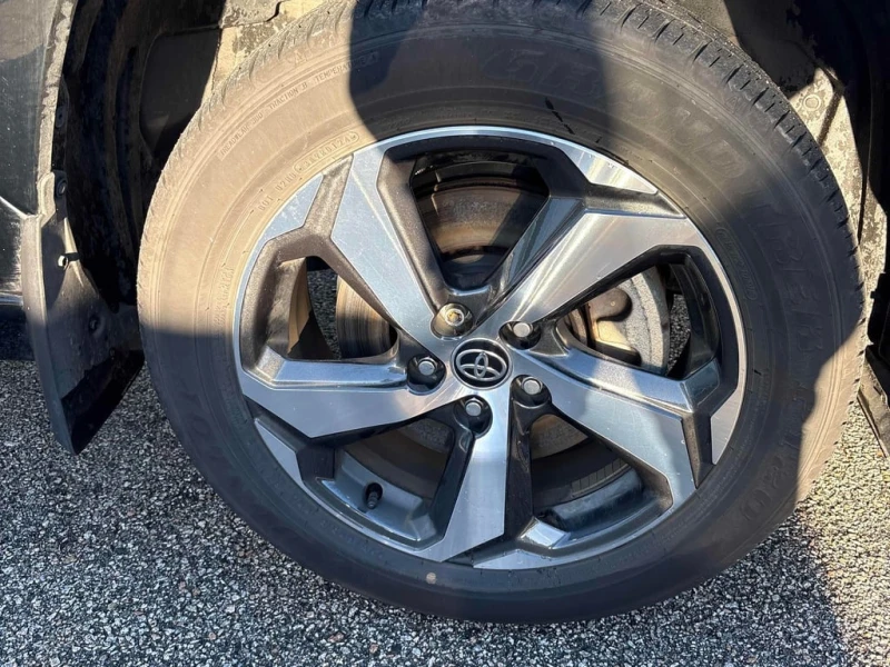 Toyota Rav4 * CARFAX * БЕЗ ПЪРВОНАЧАЛНА ВНОСКА, снимка 8 - Автомобили и джипове - 53231927