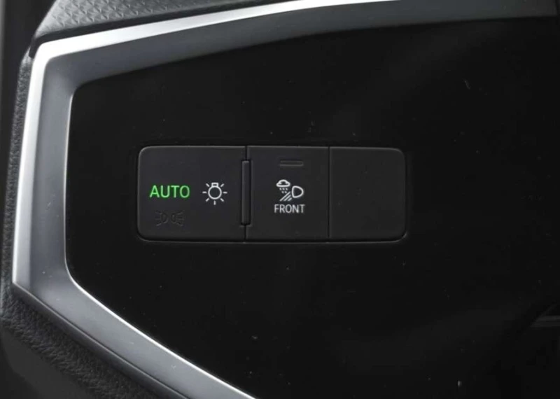 Audi Q3 * quattro Premium * CARFAX * ЦЕНА ДО БГ, снимка 11 - Автомобили и джипове - 53273275