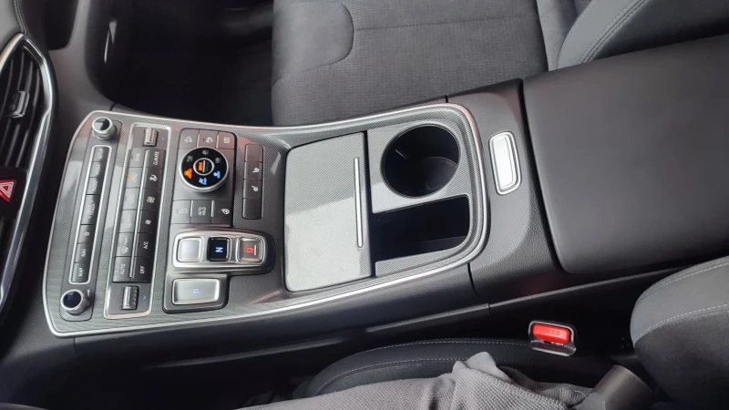 Hyundai Santa fe Ultimate Calligraphy, 2022г.на 26000км, снимка 17 - Автомобили и джипове - 53297952