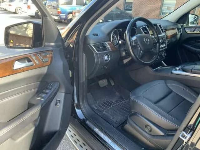 Mercedes-Benz ML 350 * 3.5 V6 Бензин * AMG Line * Фиксирана цена до БГ , снимка 8 - Автомобили и джипове - 55200521