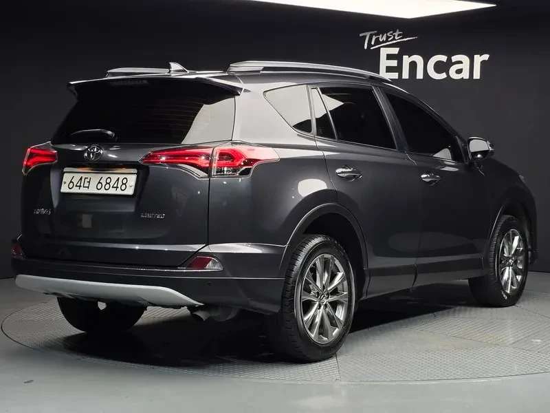 Toyota Rav4 2.5i 2WD - САМО 30% АВАНС, снимка 5 - Автомобили и джипове - 55889349