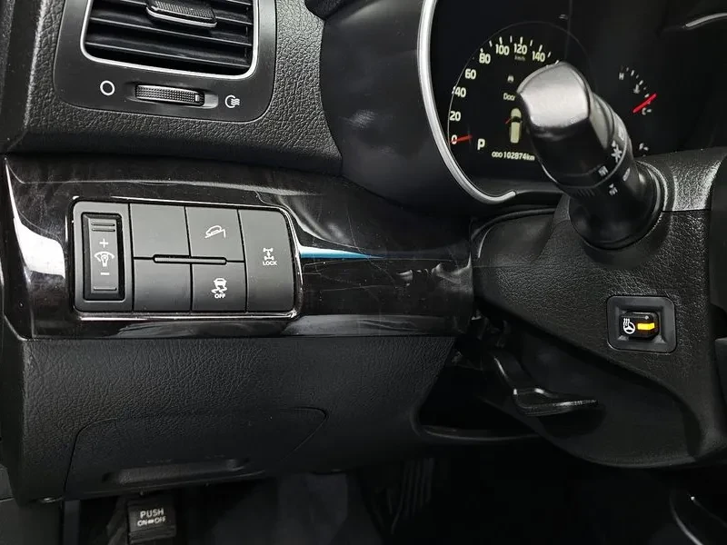 Kia Sorento 2.2 4WD TRENDY, снимка 14 - Автомобили и джипове - 56360406