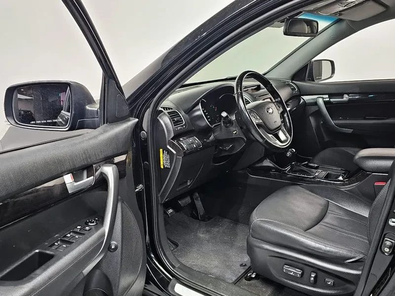 Kia Sorento 2.2 4WD TRENDY, снимка 11 - Автомобили и джипове - 56360406