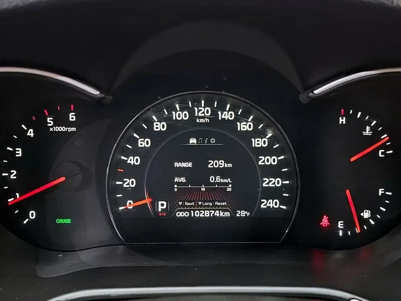 Kia Sorento 2.2 4WD TRENDY, снимка 8 - Автомобили и джипове - 56360406