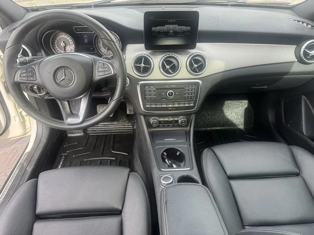 Mercedes-Benz GLA 4MATIC* АвтоКредит* (ЦЕНА ДО БГ), снимка 11 - Автомобили и джипове - 53998297