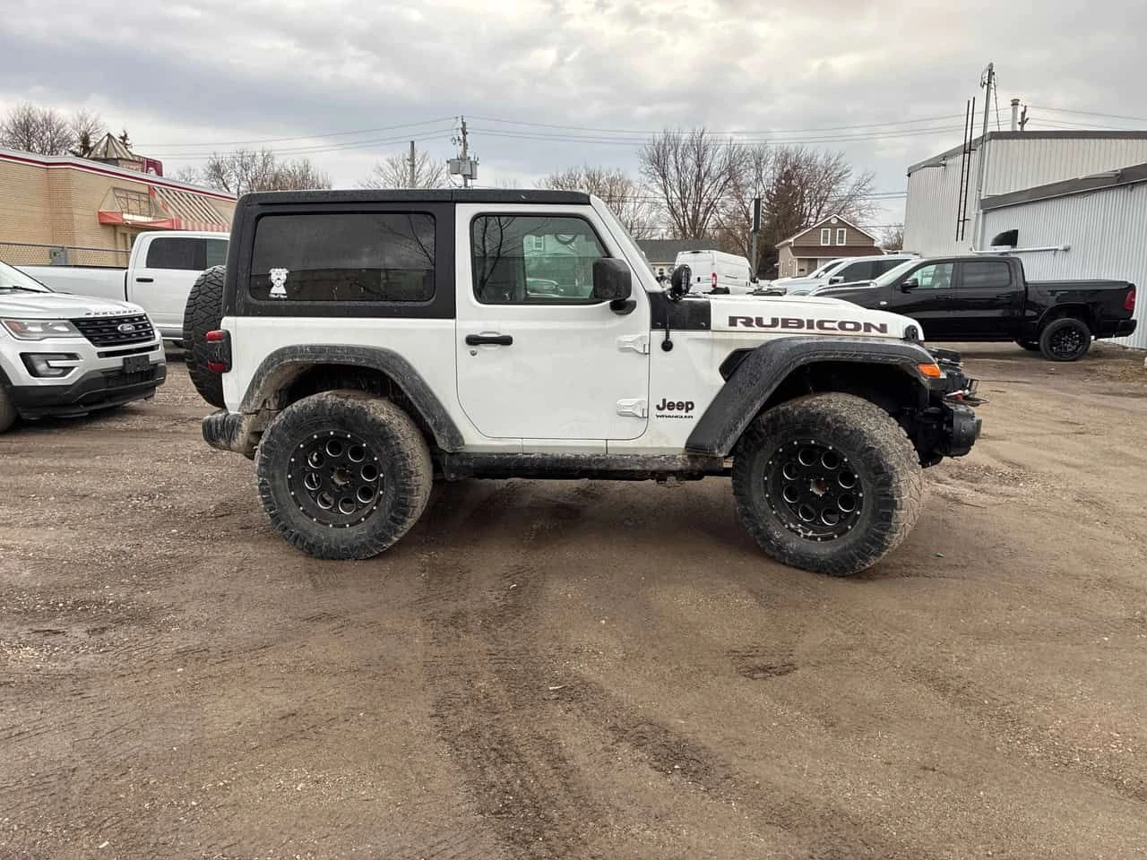 Jeep Wrangler  Rubicon /CARFAX/ОТ ПРЕДСТАВИТЕЛСТВО/КЛИП, снимка 4 - Автомобили и джипове - 53998158
