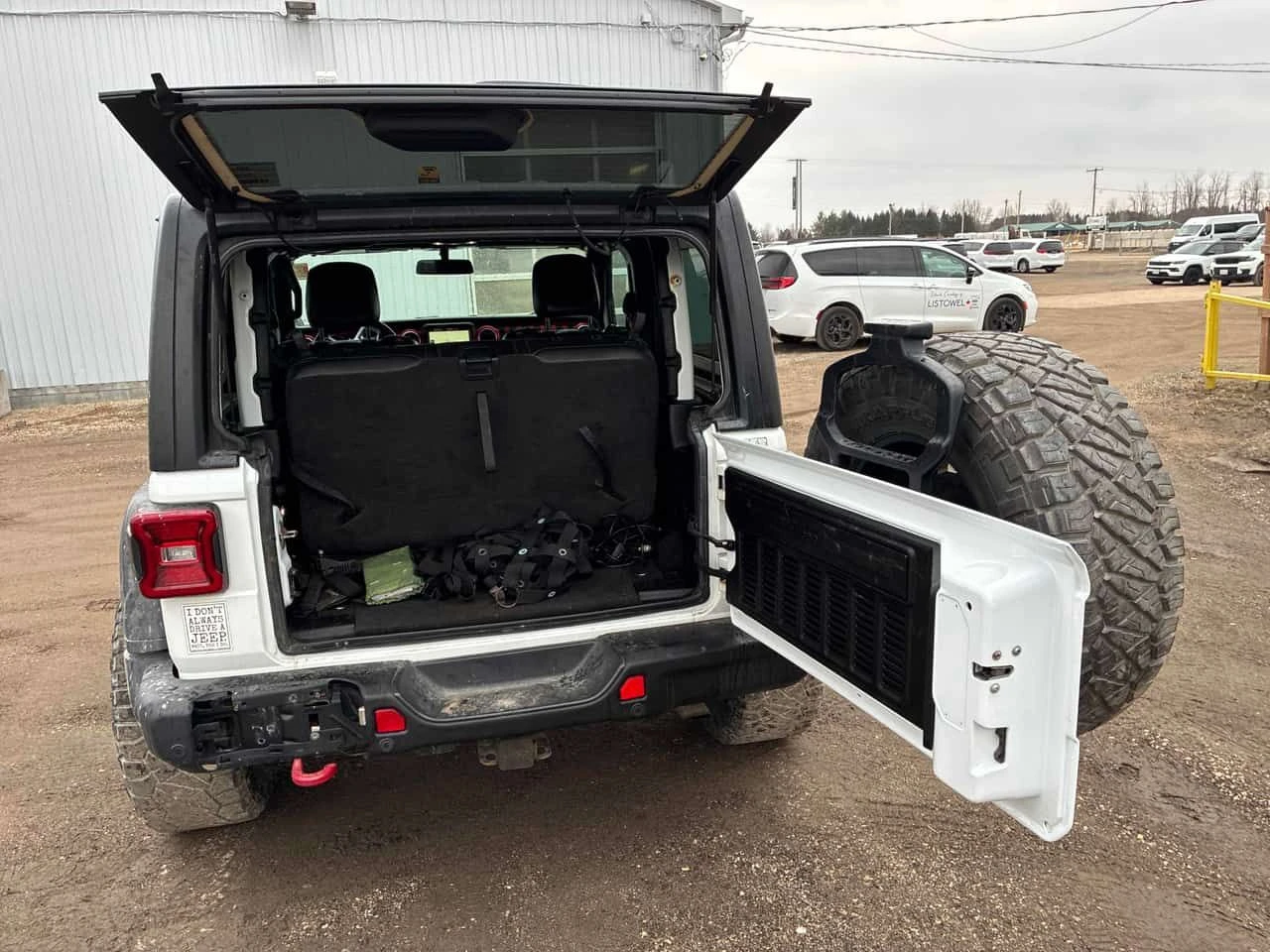 Jeep Wrangler  Rubicon /CARFAX/ОТ ПРЕДСТАВИТЕЛСТВО/КЛИП, снимка 6 - Автомобили и джипове - 53998158